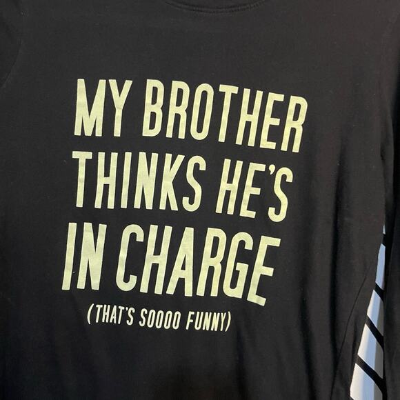 Children's Place My Brother Thinks Hes In Charge Graphic T-Shirt Unisex XL Black - Picture 5 of 8